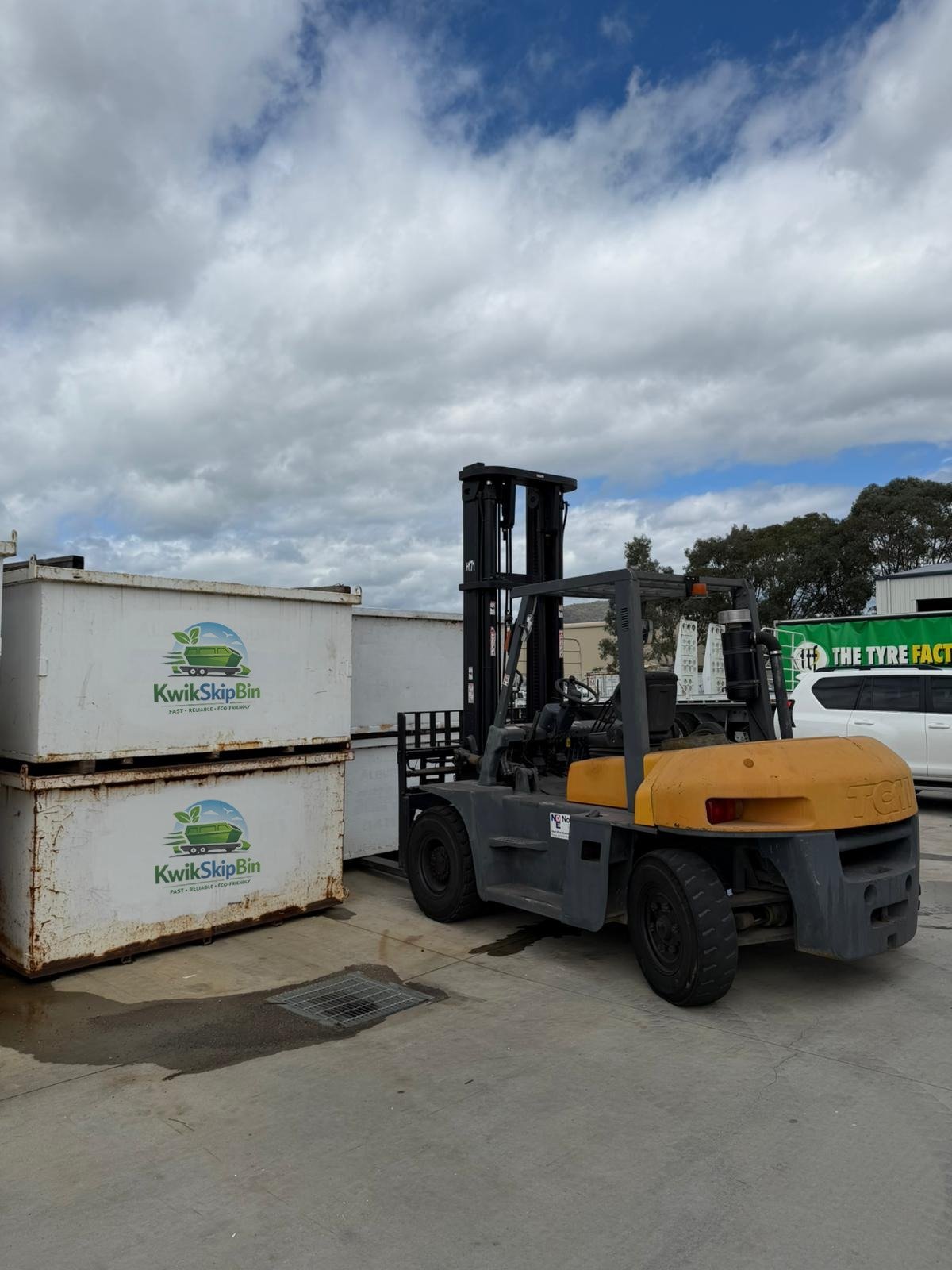8m³ skip bin